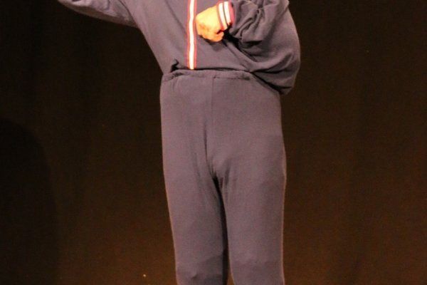  photo de Pierre Aucaigne dans « Cessez » à la Ferme-Théâtre de Bellevue