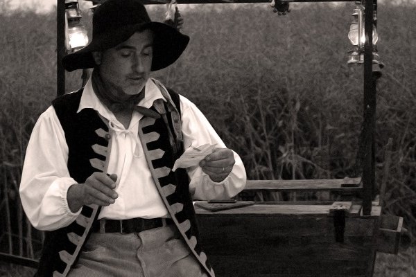  photo de Firmin colporteur à la Ferme-Théâtre de Bellevue