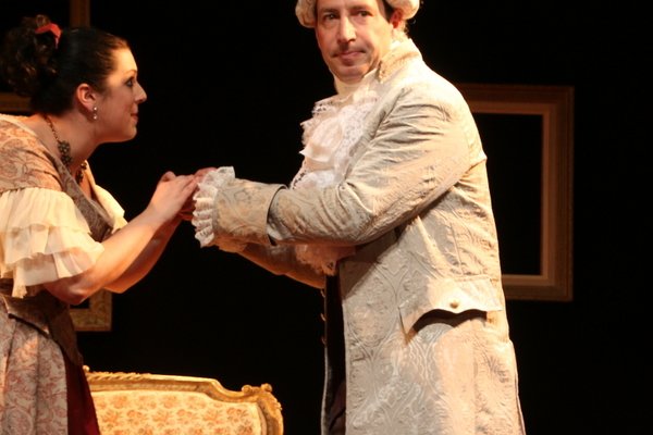  photo de Le Jeu de l’Amour et du Hasard à la Ferme-Théâtre de Bellevue