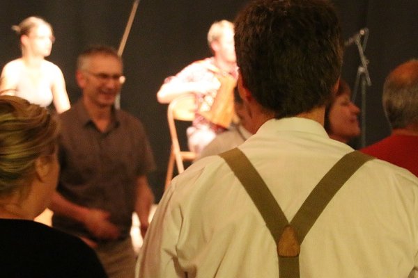  photo de Bal Folk à la Ferme-Théâtre de Bellevue