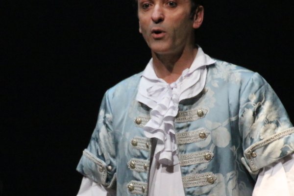  photo de Scapin tout seul à la Ferme-Théâtre de Bellevue