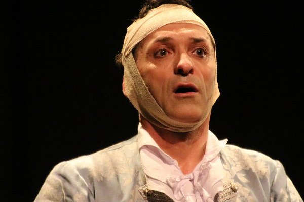  photo de Scapin tout seul à la Ferme-Théâtre de Bellevue