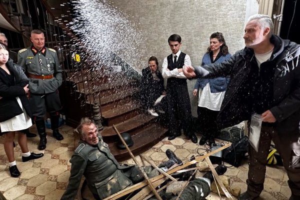  photo de La Fine Equipe entre en Résistance - la série à la Ferme-Théâtre de Bellevue