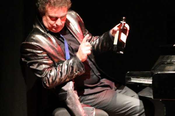  photo de Alain Bernard dans 