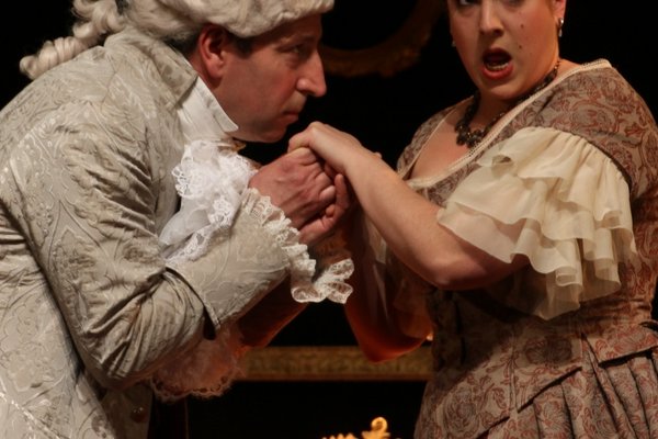  photo de Le Jeu de l’Amour et du Hasard à la Ferme-Théâtre de Bellevue