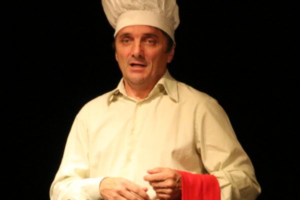 photo de Pierre Aucaigne dans « Cessez » à la Ferme-Théâtre de Bellevue