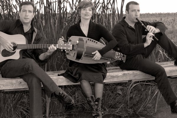 photo de Un Village en Chansons à la Ferme-Théâtre de Bellevue