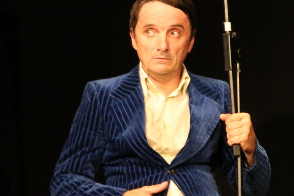  photo de Pierre Aucaigne dans « Cessez » à la Ferme-Théâtre de Bellevue