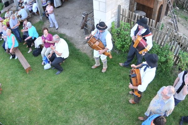  photo de La Bête à Cornes à la Ferme-Théâtre de Bellevue