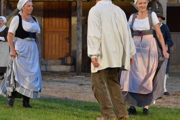  photo de La Bête à Cornes à la Ferme-Théâtre de Bellevue