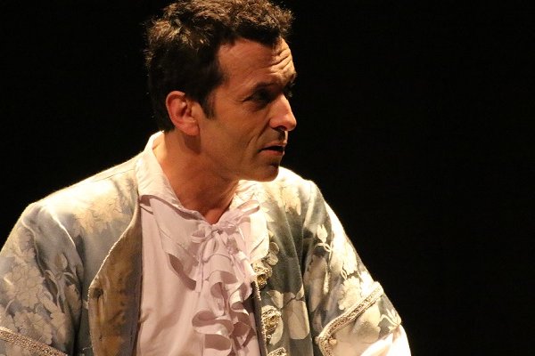  photo de Scapin tout seul à la Ferme-Théâtre de Bellevue