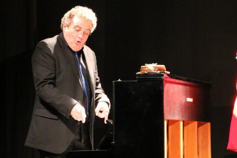  photo de Alain Bernard dans 